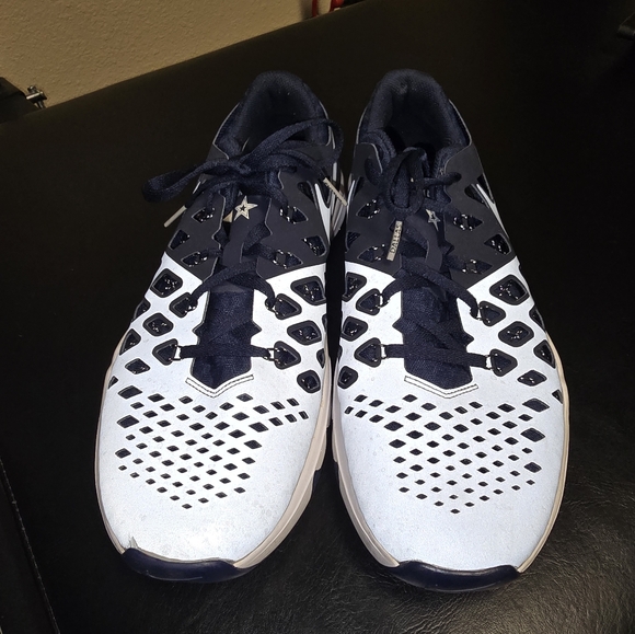 Nike Train *10.5* - Picture 2 of 9